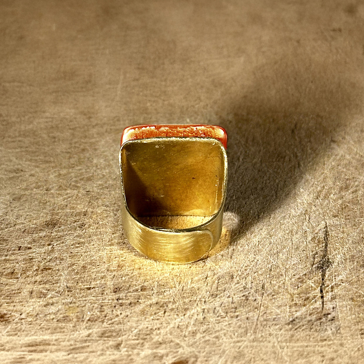 Anello artigianale maiolica in ottone, design moderno, fatta a mano in Italia, SICILIA