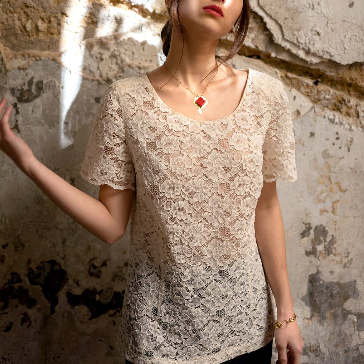 Collana artigianale ceramica in ottone, design moderno, fatta a mano in Italia, SICILIA