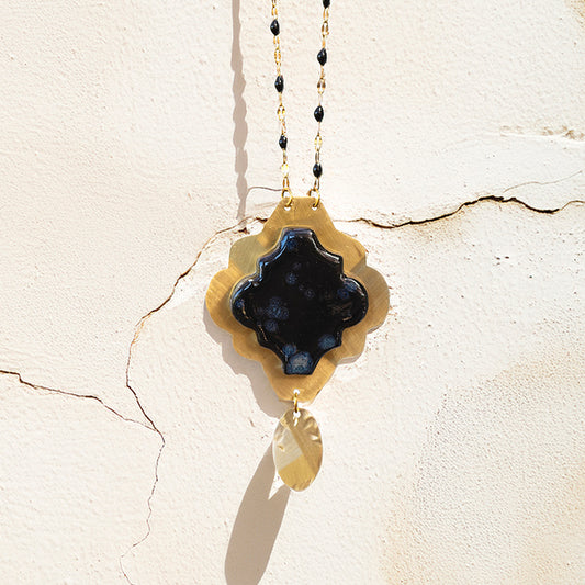 Collana artigianale ceramica in ottone, design moderno, fatta a mano in Italia, SICILIA