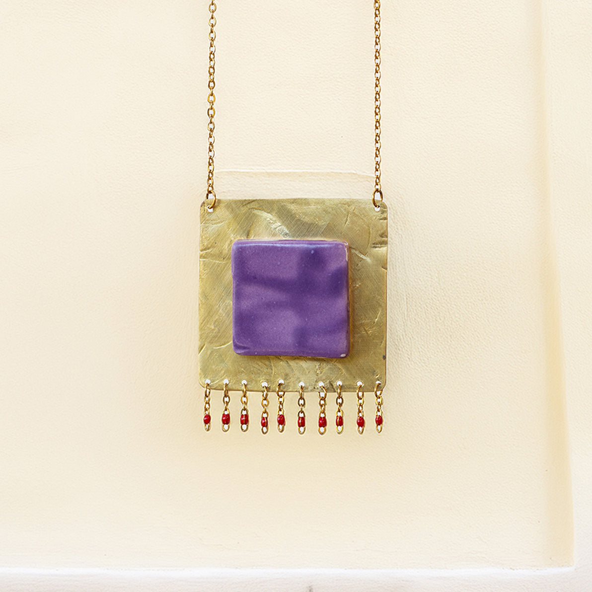 Collana artigianale ceramica in ottone, design moderno, fatta a mano in Italia, SICILIA