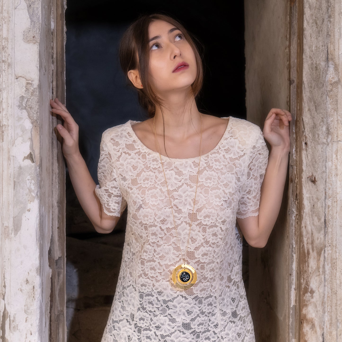 Collana artigianale ceramica in ottone, design moderno, fatta a mano in Italia, SICILIA