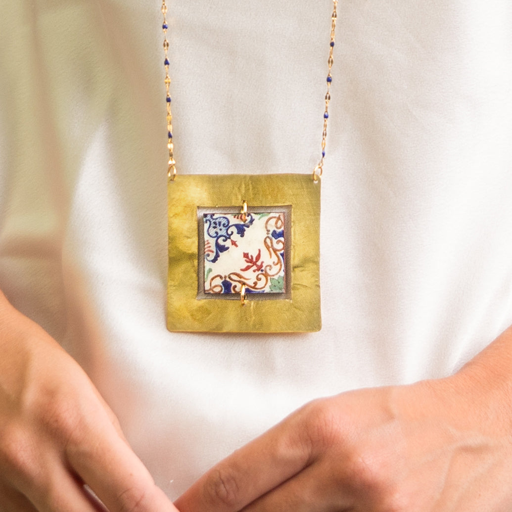 Collana artigianale maiolica SICILIA in ottone, design moderno, fatta a mano in Italia, SICILIA