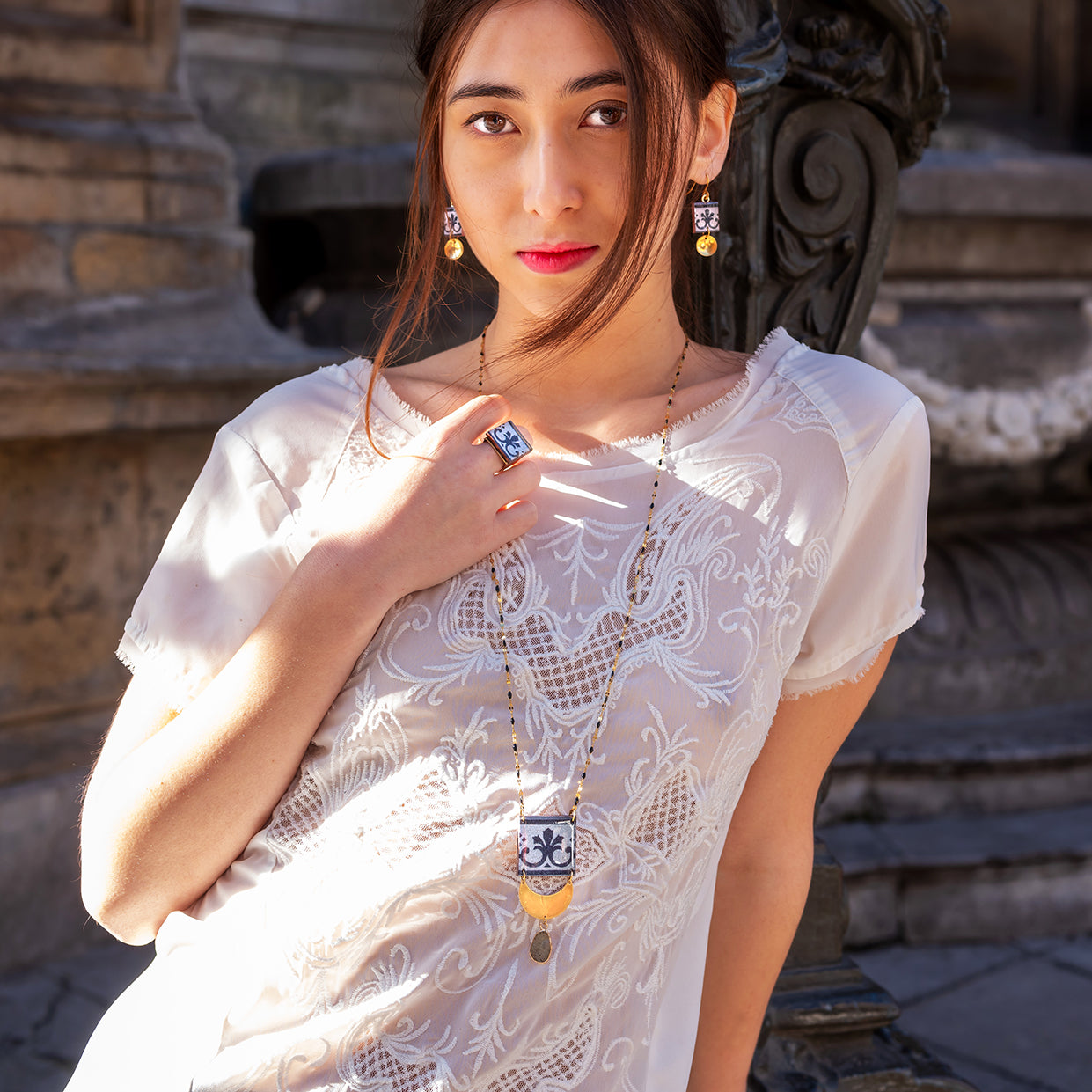 Collana artigianale maiolica in ottone, design moderno, fatta a mano in Italia, SICILIA