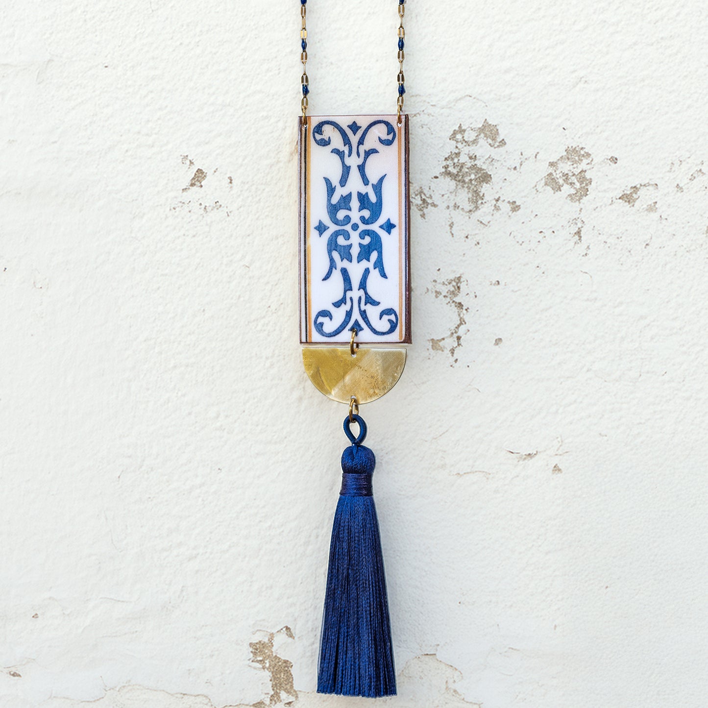 Collana artigianale ceramica in ottone, design moderno, fatta a mano in Italia, SICILIA