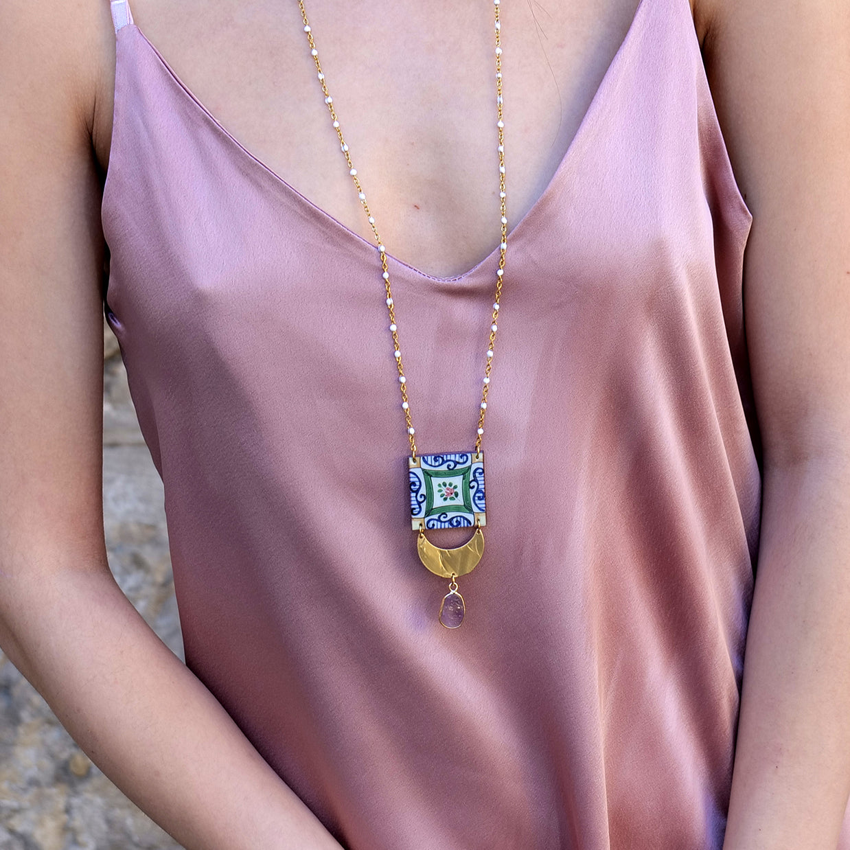 Collana artigianale maiolica in ottone, design moderno, fatta a mano in Italia, SICILIA