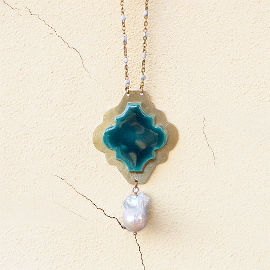 Collana artigianale in ottone e ceramica, design minimalista,FATTO A MANO IN ITALIA, SICILIA