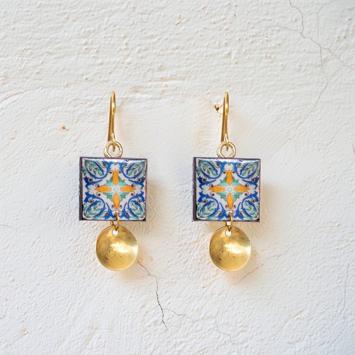 Orecchini artigianali maiolica in ottone, design moderno, fatta a mano in Italia, SICILIA