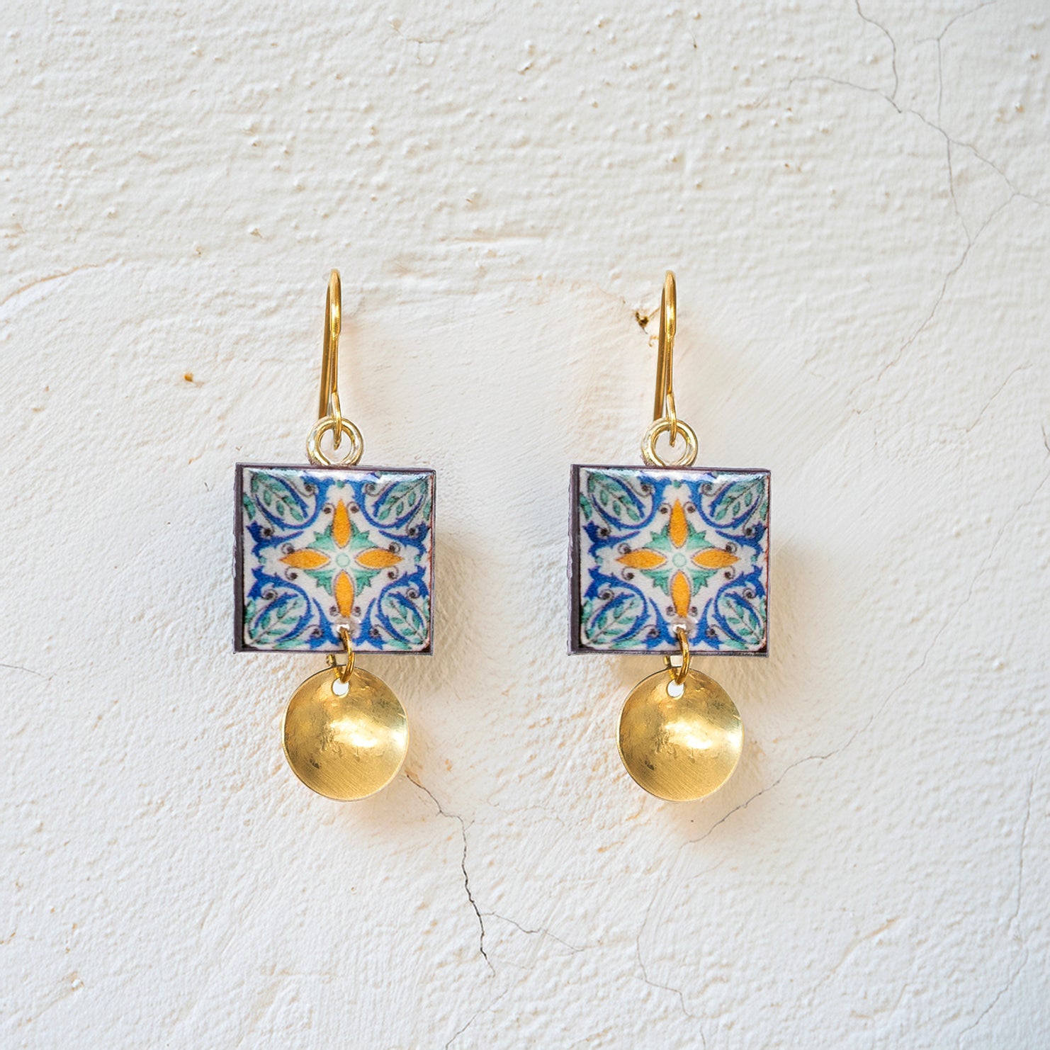Orecchini artigianali maiolica in ottone, design moderno, fatta a mano in Italia, SICILIA