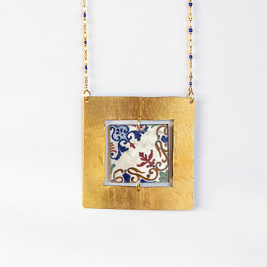 Collana artigianale maiolica in ottone, design moderno, fatta a mano in Italia
