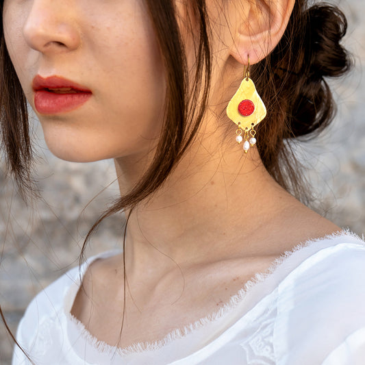 RED CERAMIC LOBATE EARRINGS